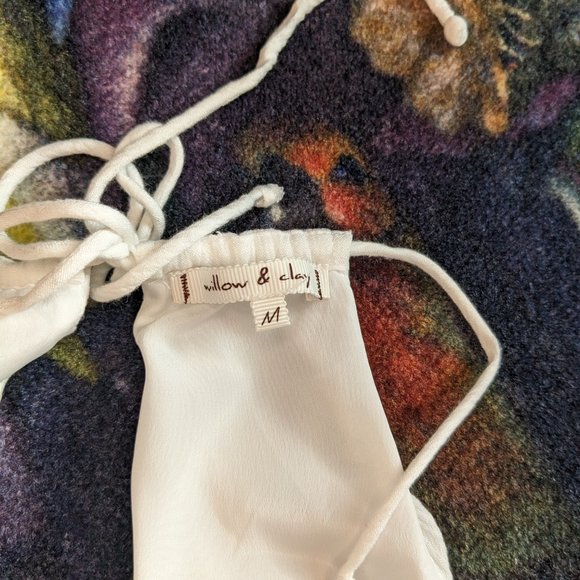 Willow & Clay Embroidered White Lace Up Sundress - Folklore / Folk Art Inspired - Picture 5 of 6